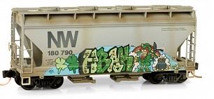 09244050 MICRO TRAINS WEATHERED NORFOLK  & WESTERN.JPG