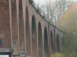 Viaduc de l'Estrée (Braine l'Alleud).jpg