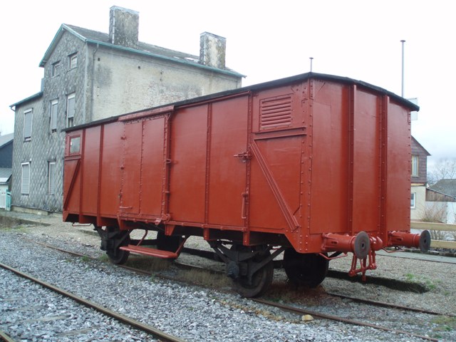 Momignies Wagon 001.jpg