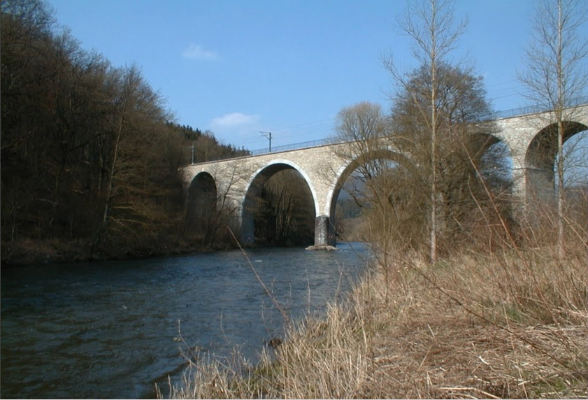 viaduc de Roanne-Coo.jpg