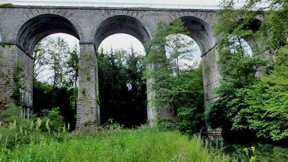 viaduc de Vaulx sur l'Eau-Blanche.jpg