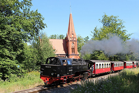 Eglise et train.jpg