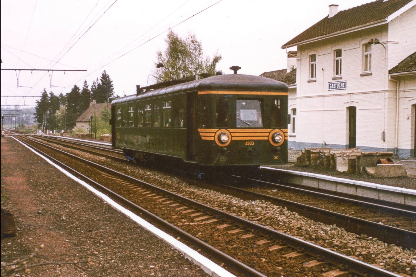 Train gare de Gastuche.jpg