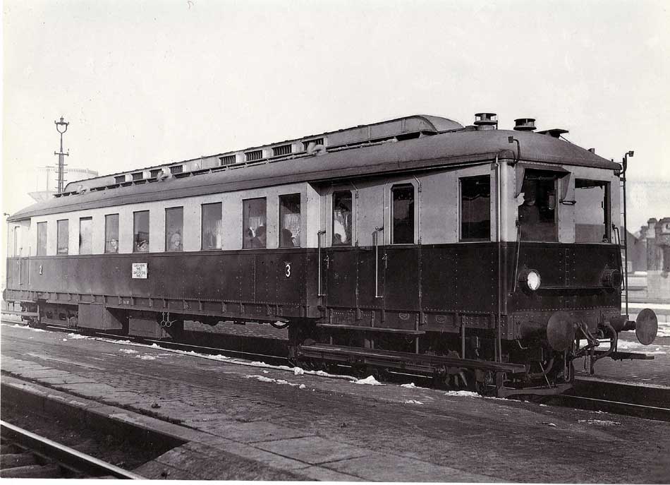 Autorail 600
