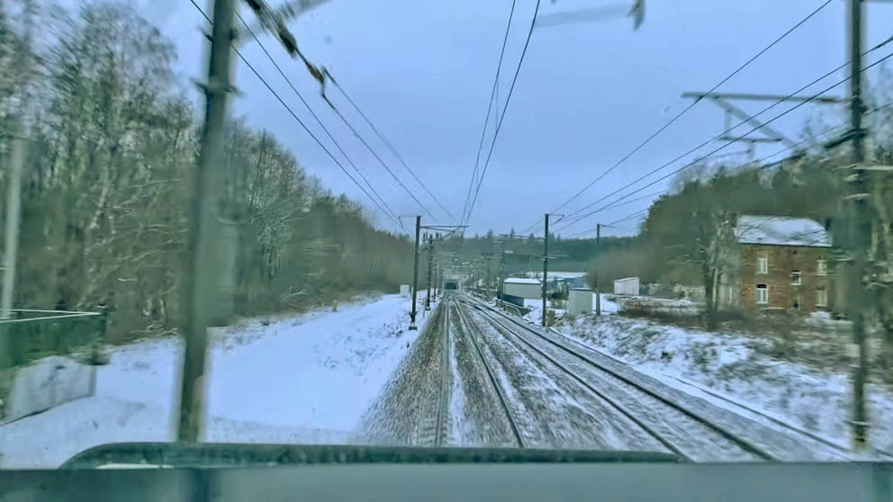 01-entrée Vonêche gare.jpg